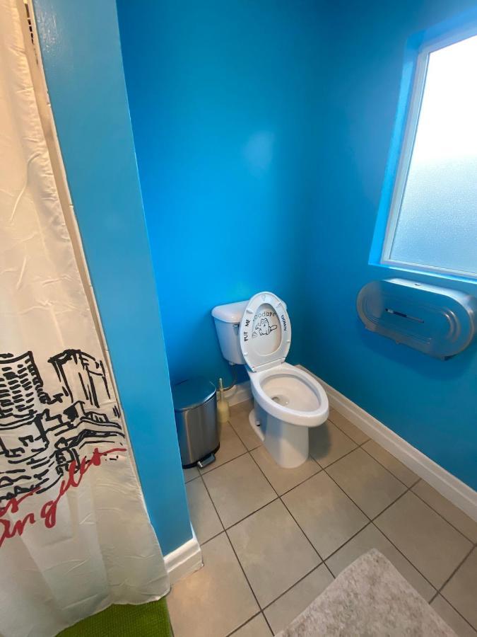 Private Angeles - Free Wifi, Ac, Tv, Private Fridge, Kitchen, Near Usc - Exposition Park - Usc Memorial Coliseum - Banc Of California Bmo Stadium - Downtown Angeles Dtla - Of Southern California Usc!! Habitación en casa particular