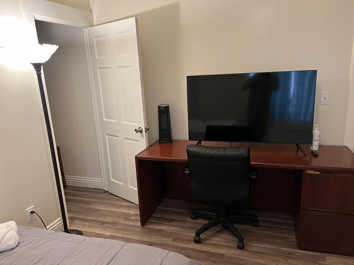 Private Angeles - Free Wifi, Ac, Tv, Private Fridge, Kitchen, Near Usc - Exposition Park - Usc Memorial Coliseum - Banc Of California Bmo Stadium - Downtown Angeles Dtla - Of Southern California Usc!! Habitación en casa particular *